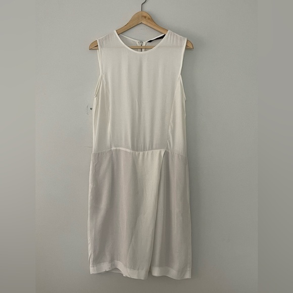 Zara Essentials White Romper - Picture 2 of 15